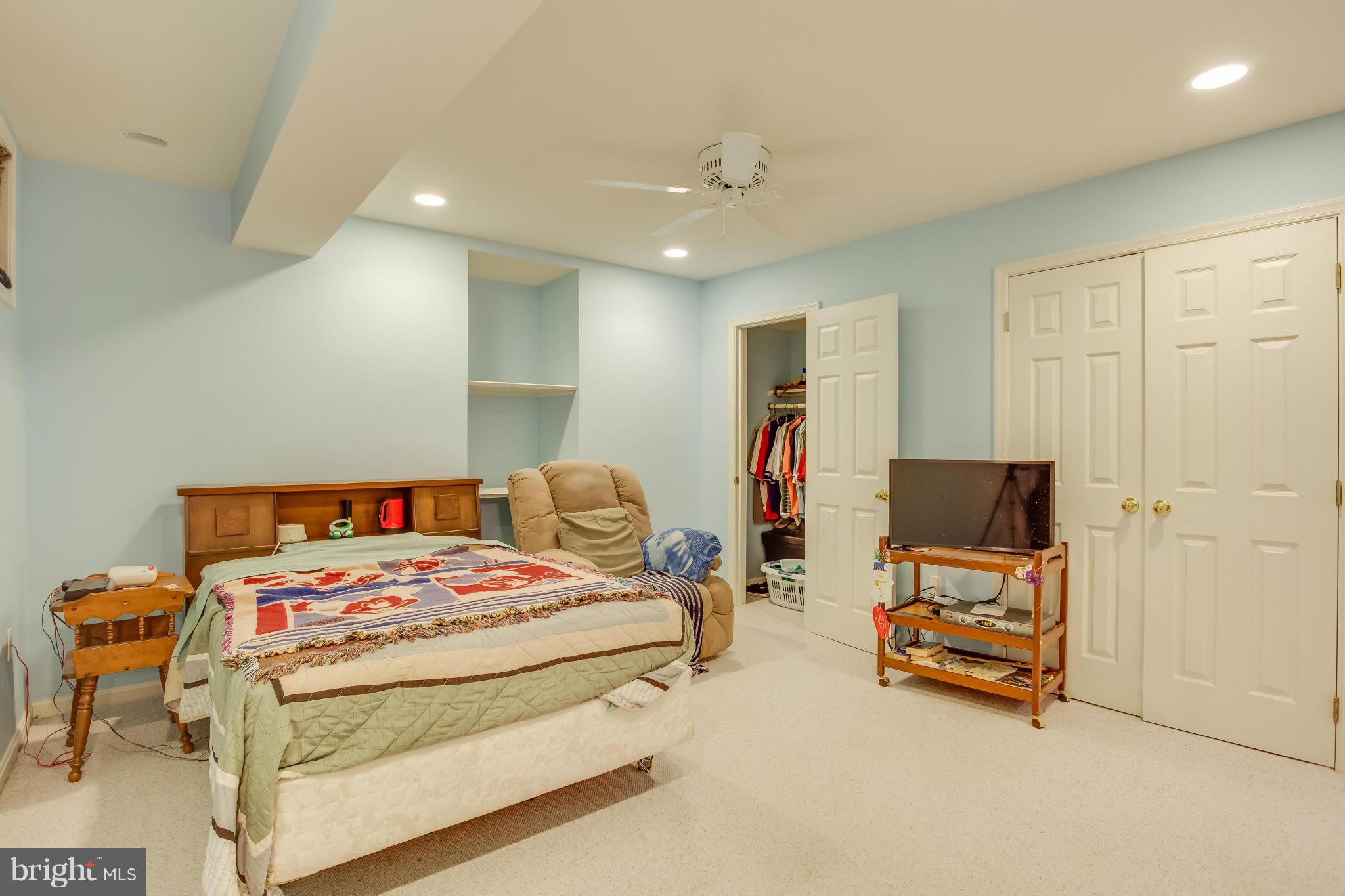 SOUTH RIDING - Residential