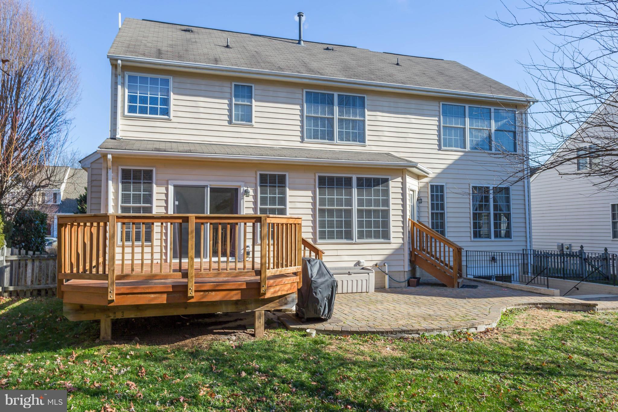 SOUTH RIDING - Residential