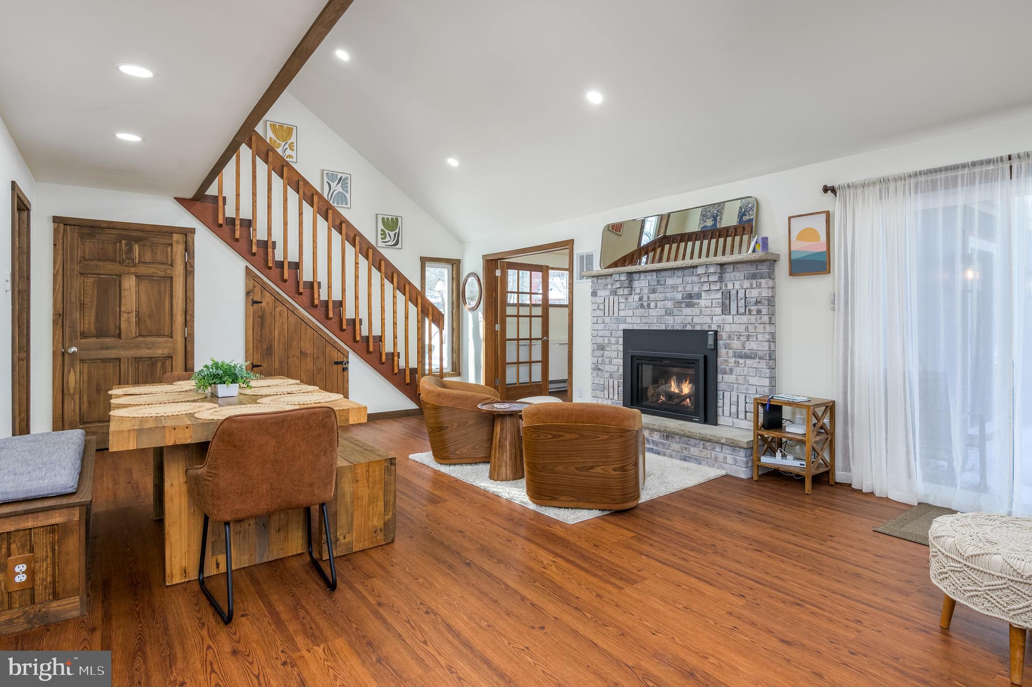 SAW CREEK ESTATES - Residential