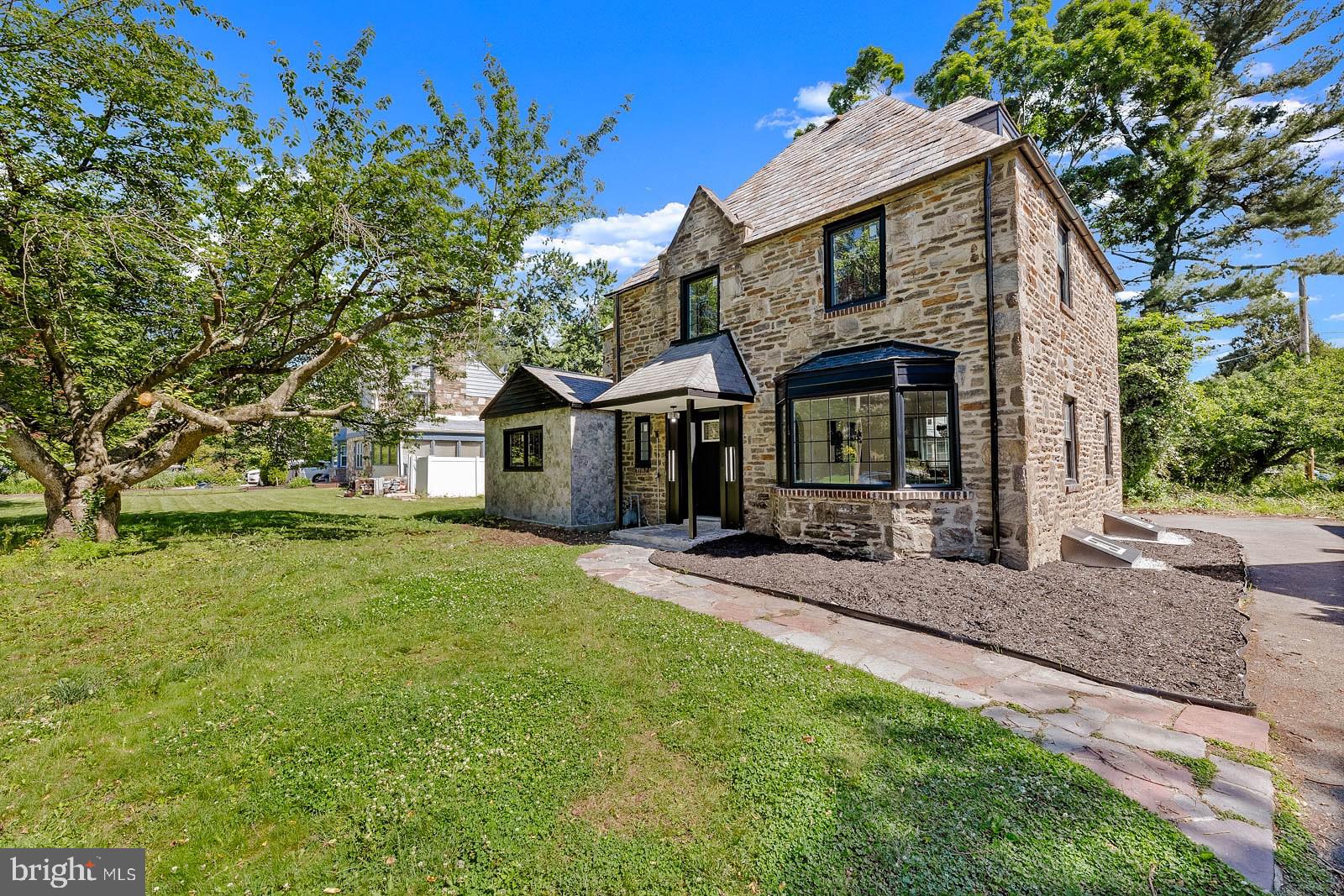 ELKINS PARK - Residential