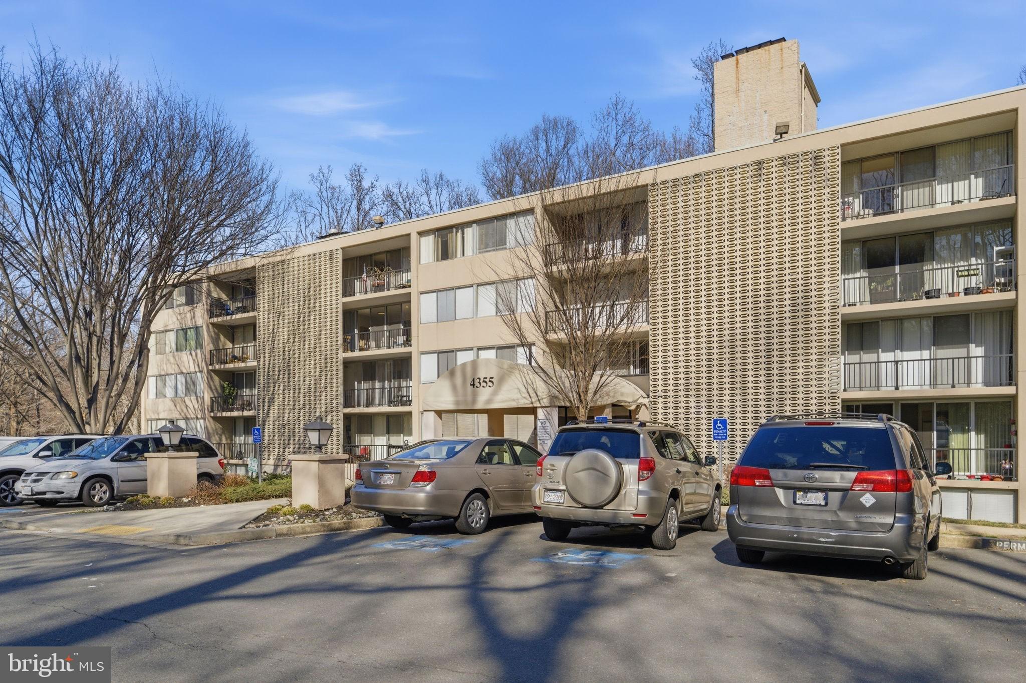 IVYMOUNT COURT - Residential