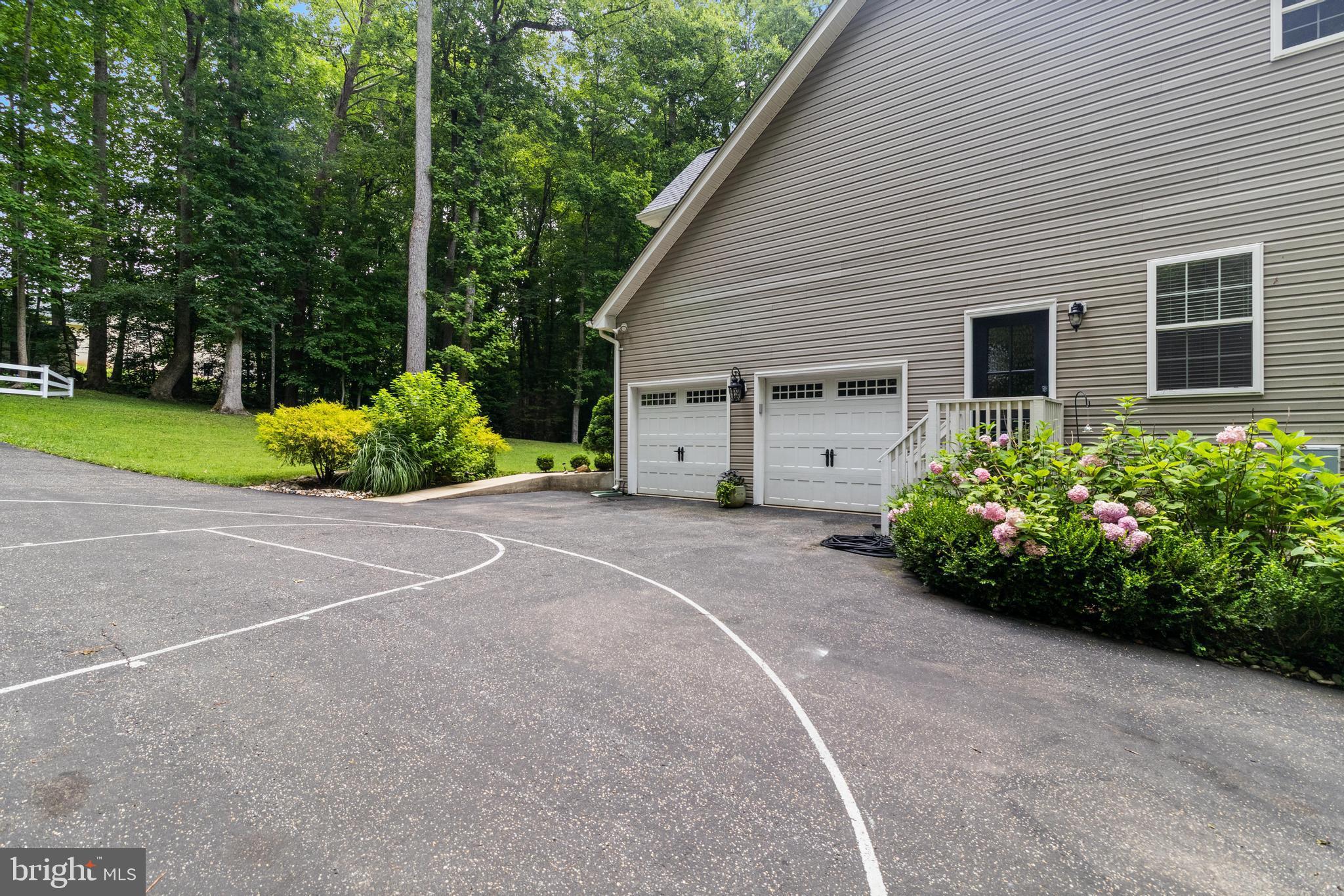 CASTLETON - Residential