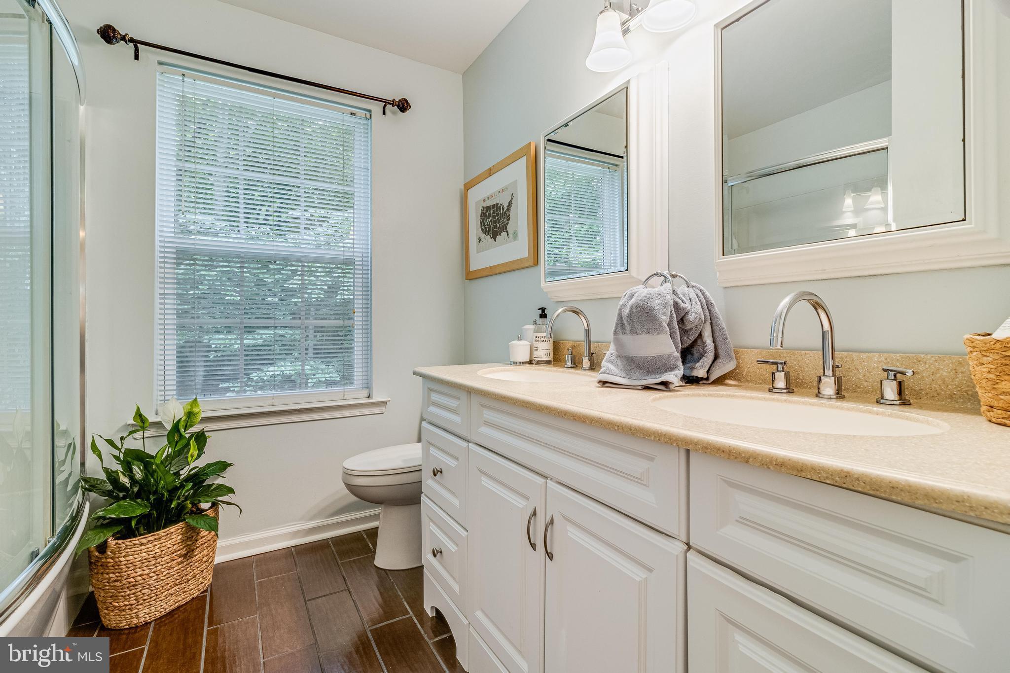 CASTLETON - Residential