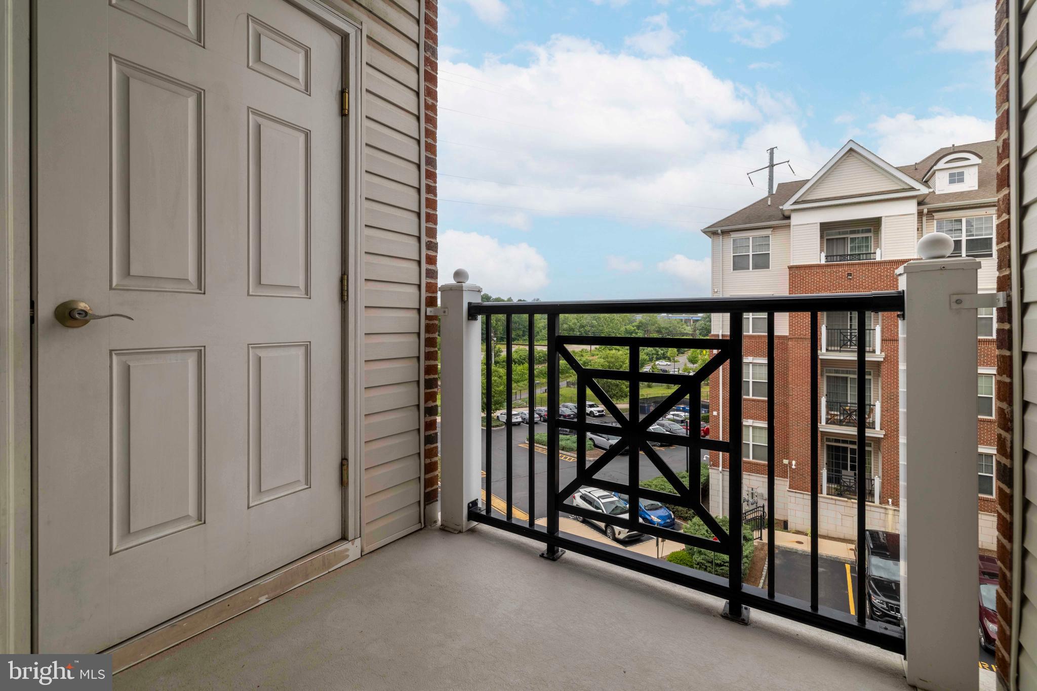 THE GRANDE AT RIVERVIEW - Residential