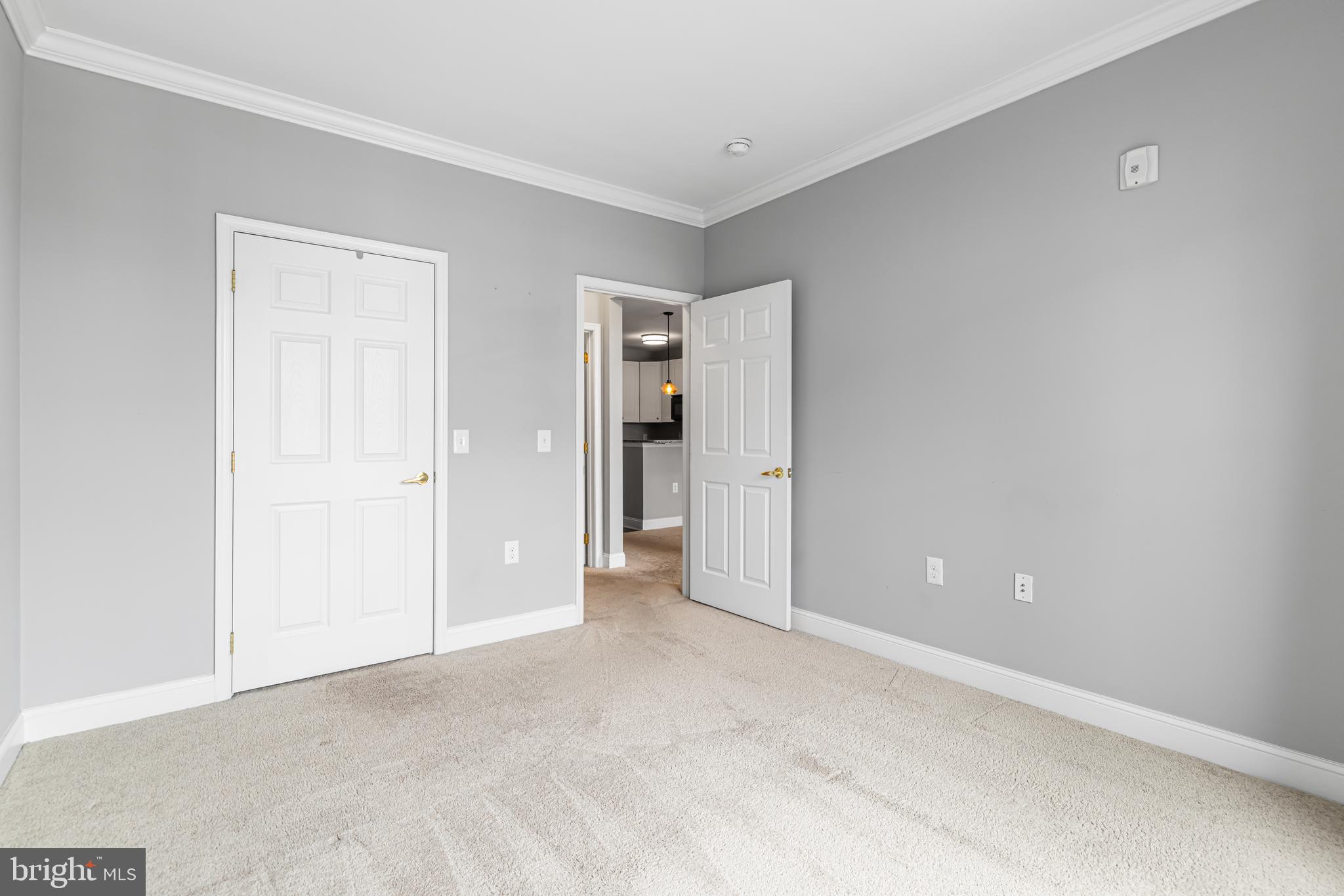 THE GRANDE AT RIVERVIEW - Residential
