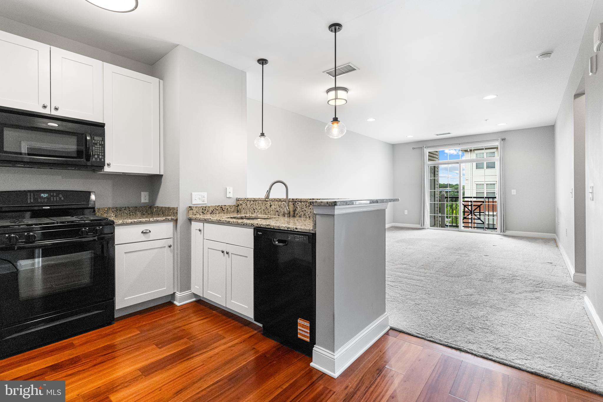 THE GRANDE AT RIVERVIEW - Residential