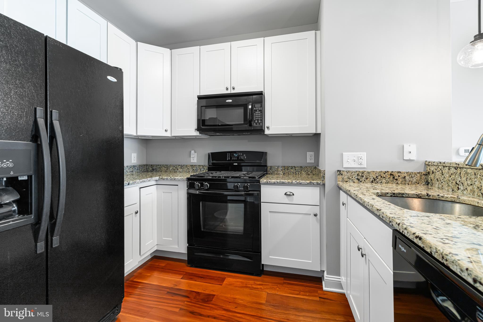 THE GRANDE AT RIVERVIEW - Residential