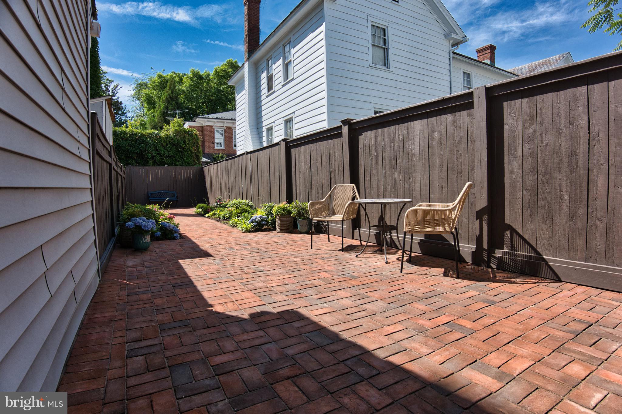 HISTORIC DISTRICT - Residential