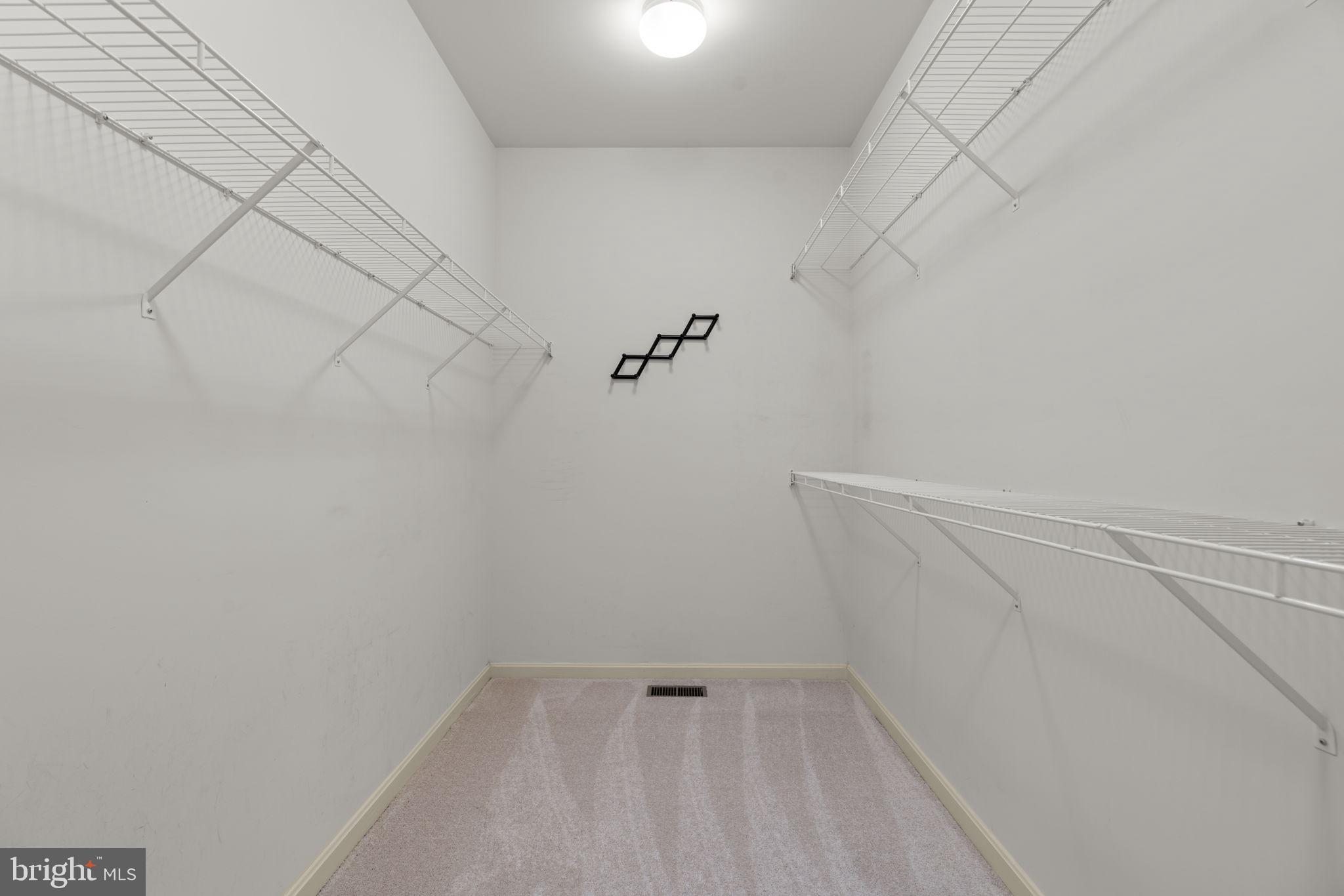 GOVERNORS RUN - Residential