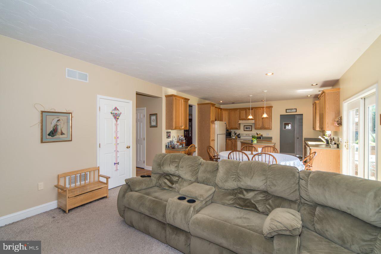 SPRING MEADOWS - Residential