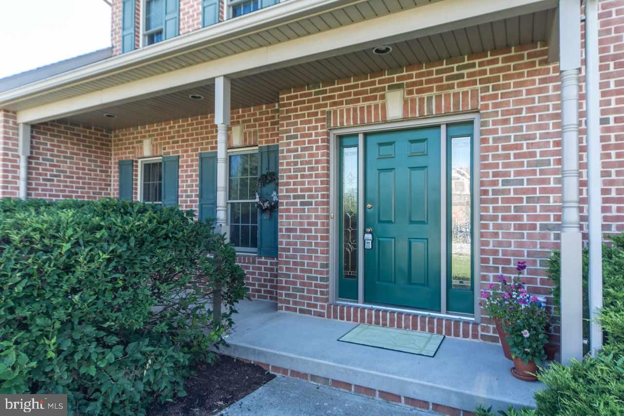 SPRING MEADOWS - Residential
