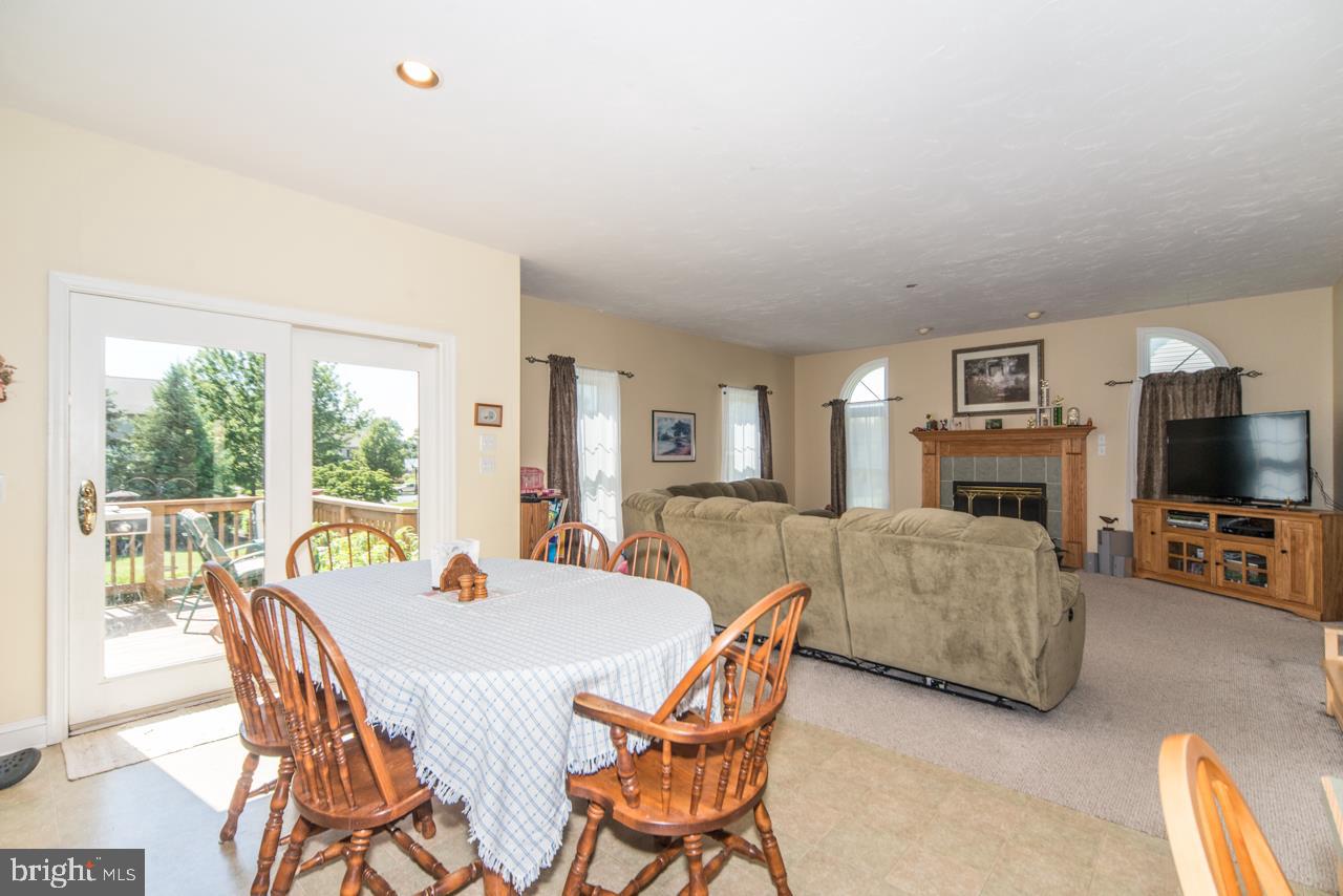 SPRING MEADOWS - Residential