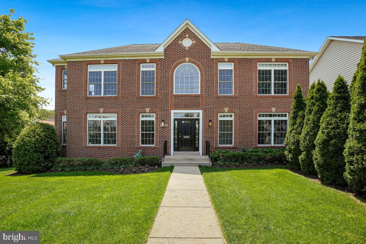 GLENBROOK VILLAGE - Residential
