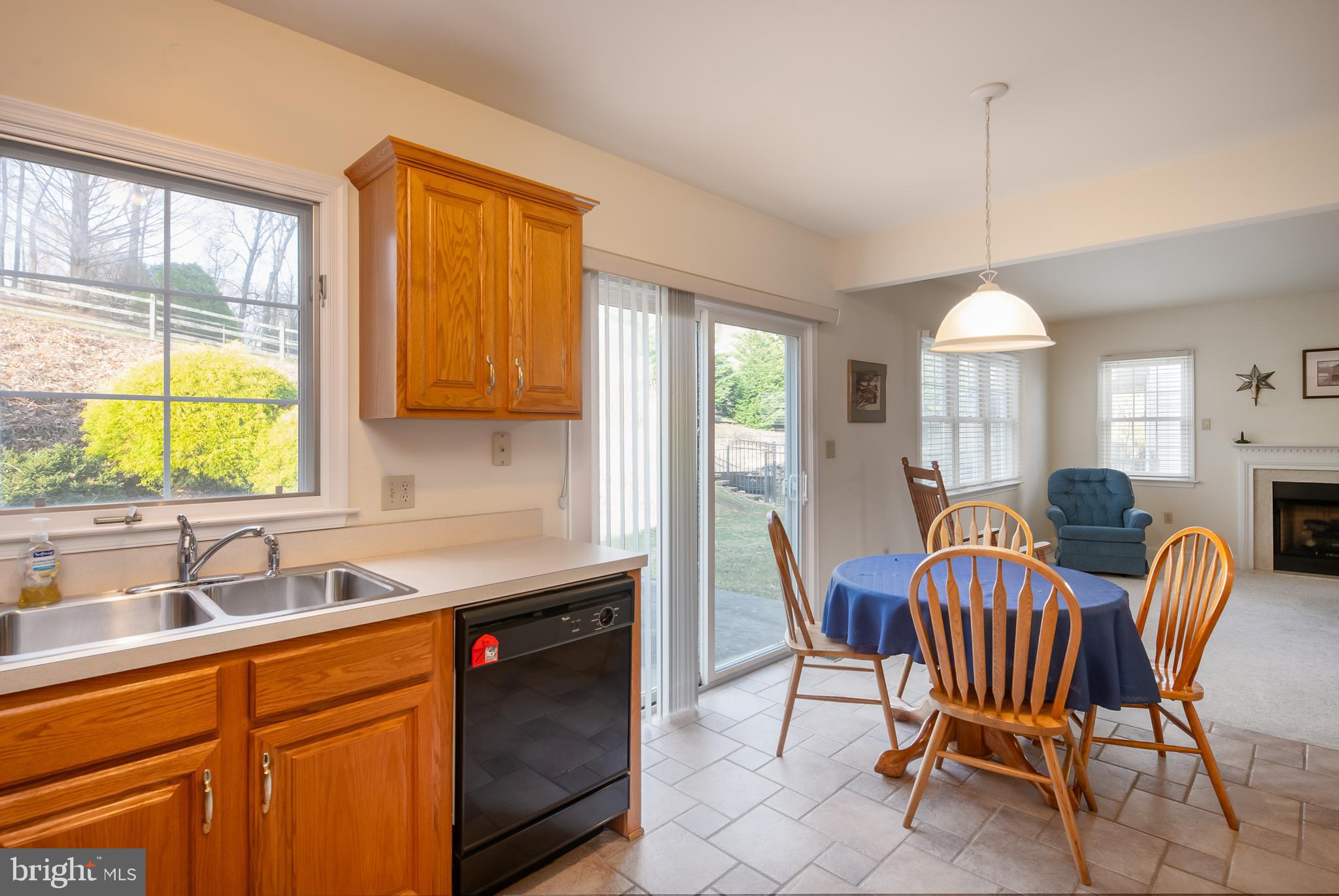 NORTHRIDGE - Residential