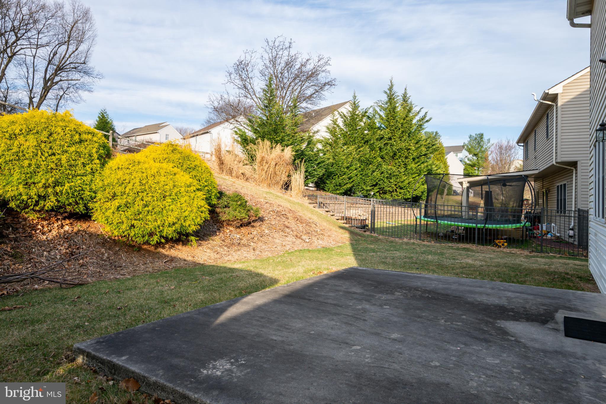 NORTHRIDGE - Residential