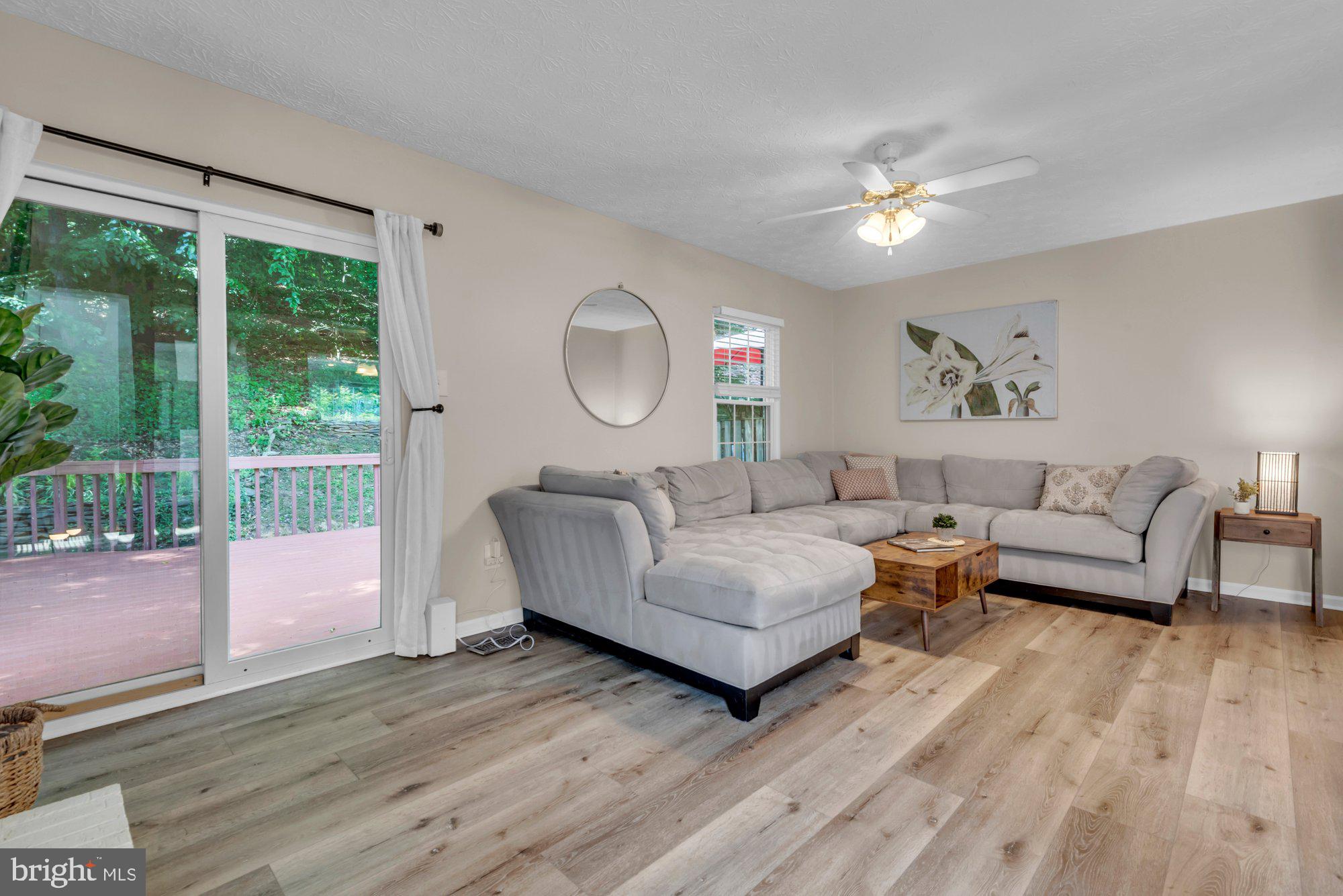 LAUREL VALLEY - Residential