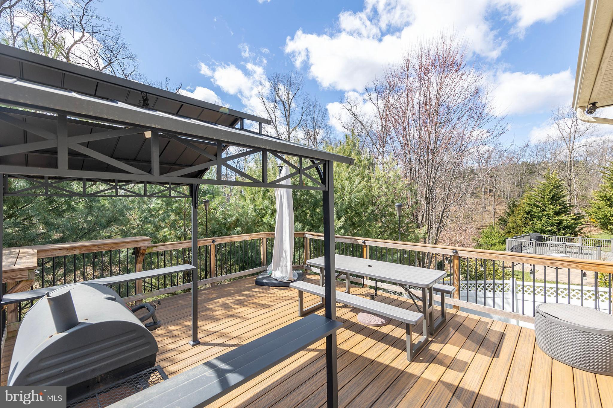 RED BUD RUN - Residential