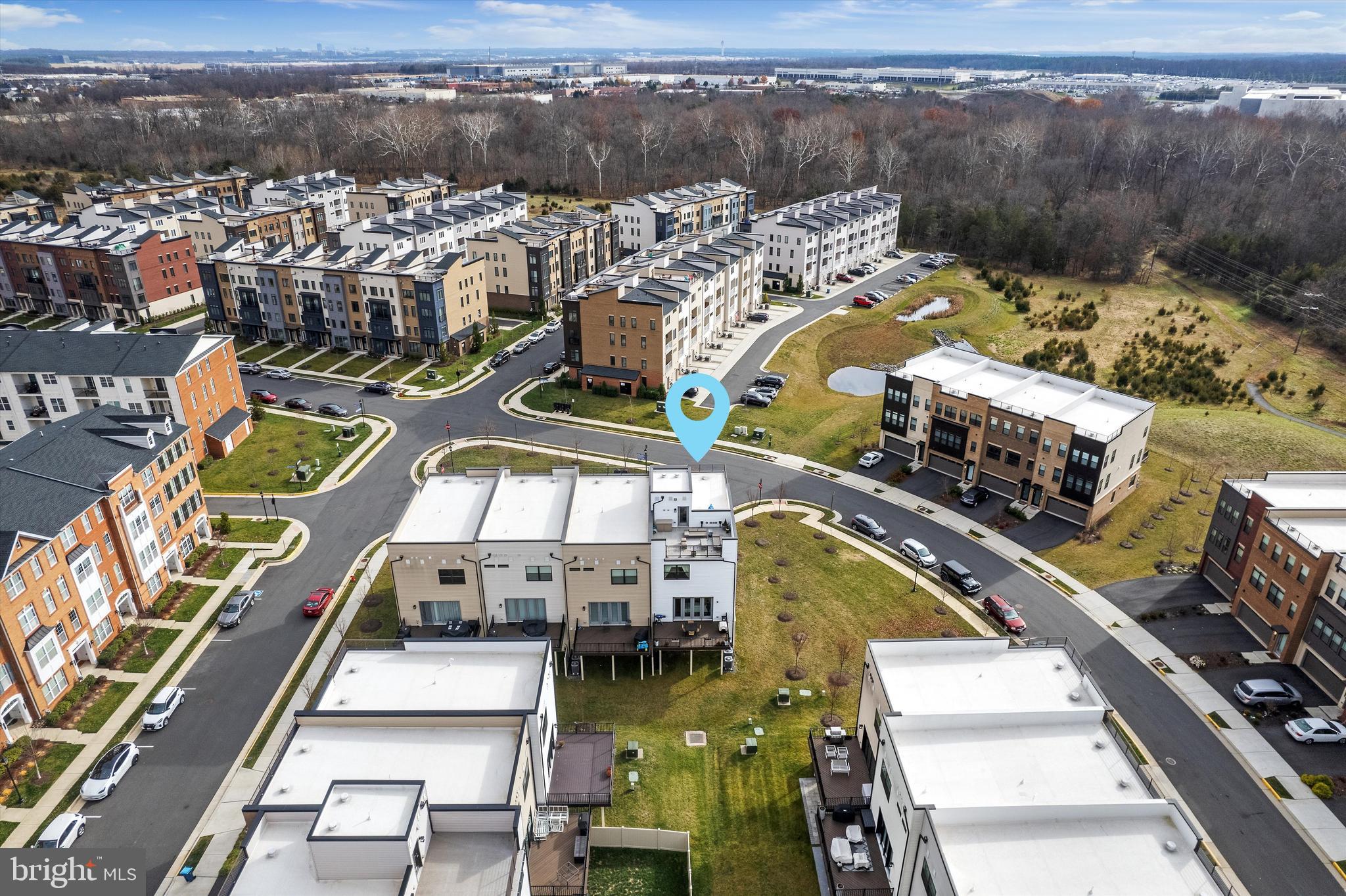LOUDOUN VALLEY ESTATES 2 - Residential