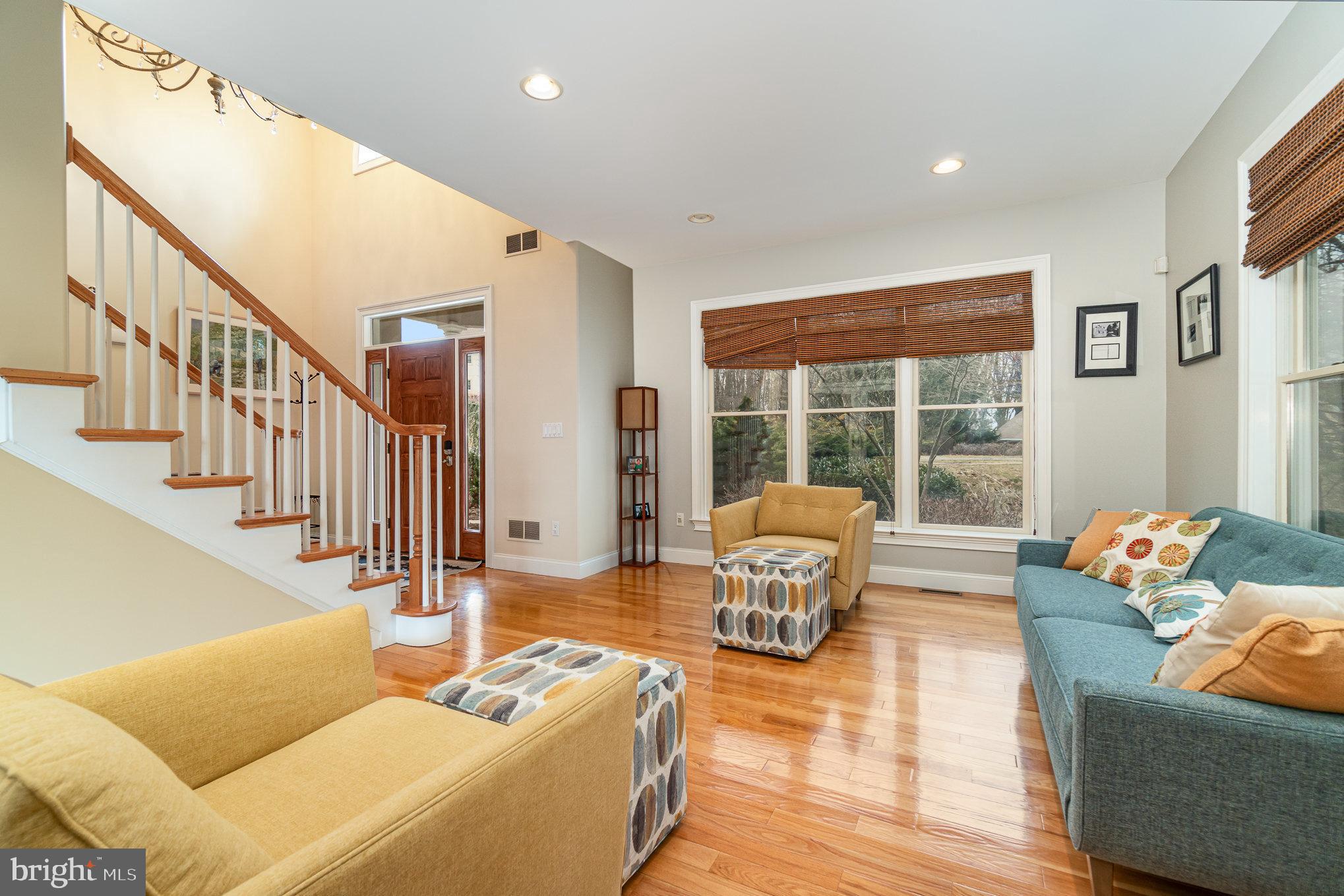 DERRY WOODS - Residential