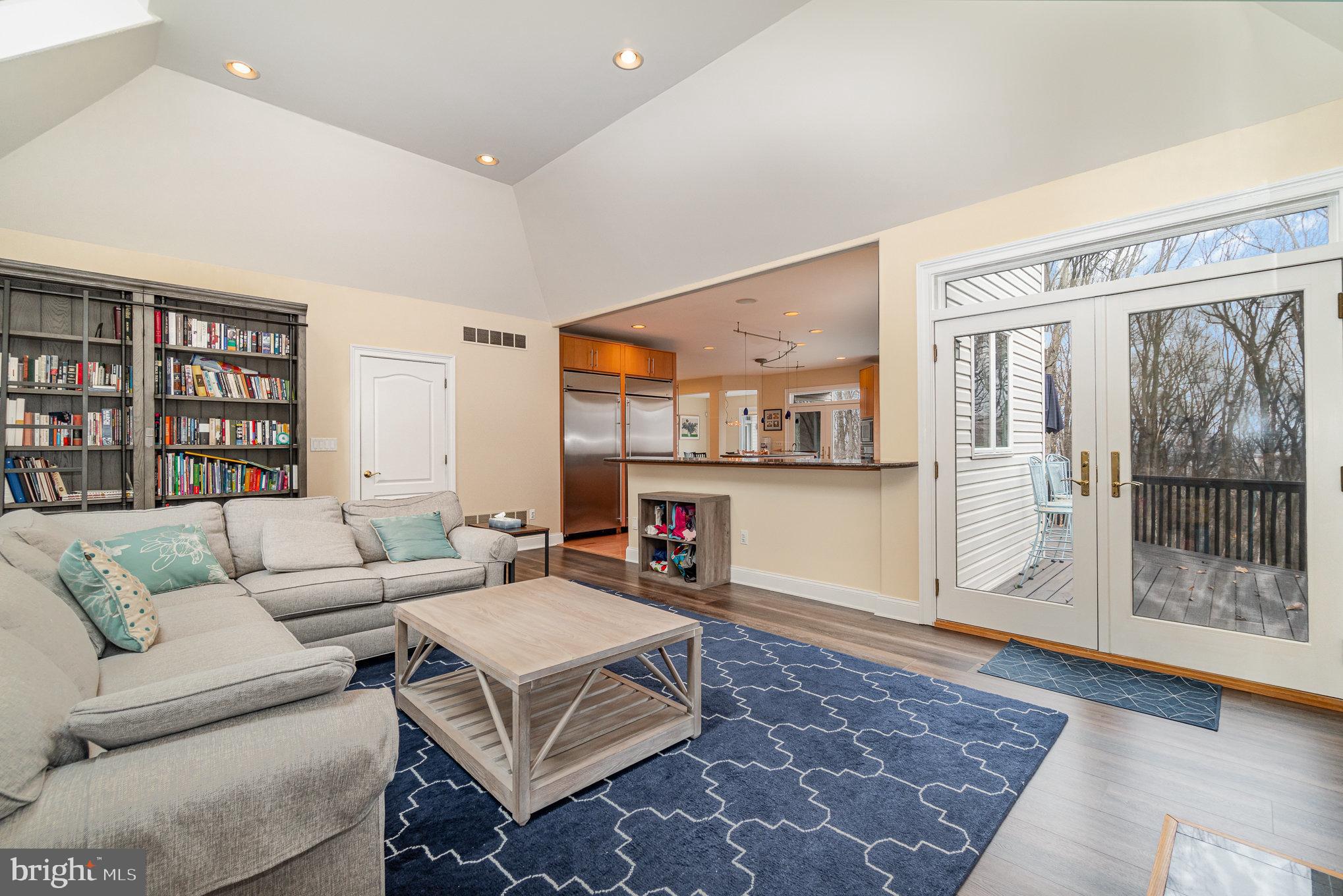 DERRY WOODS - Residential