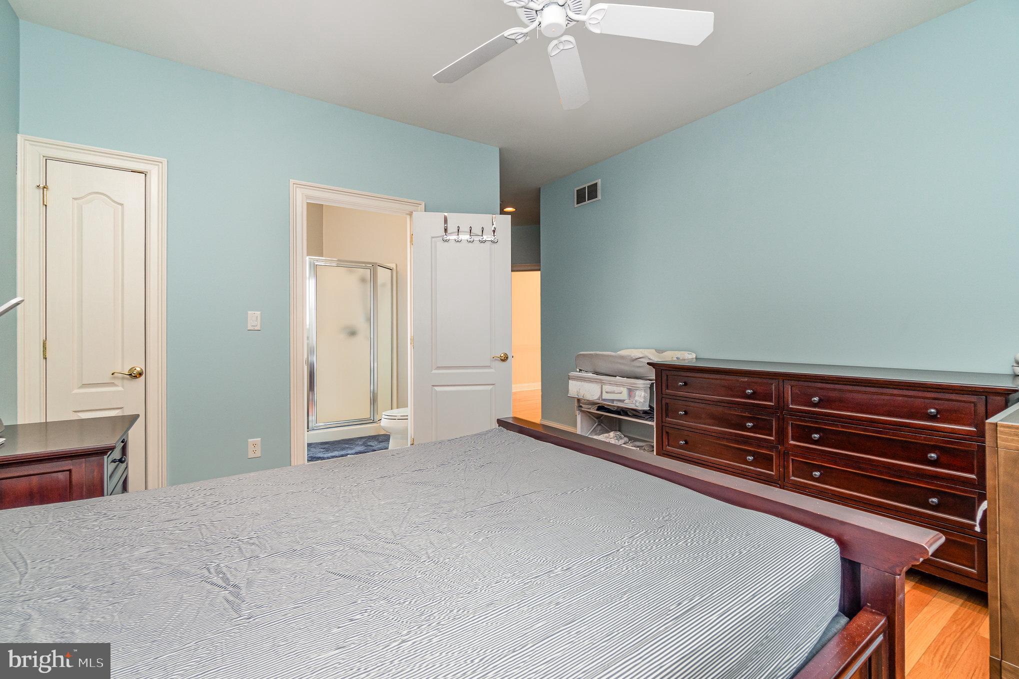 DERRY WOODS - Residential