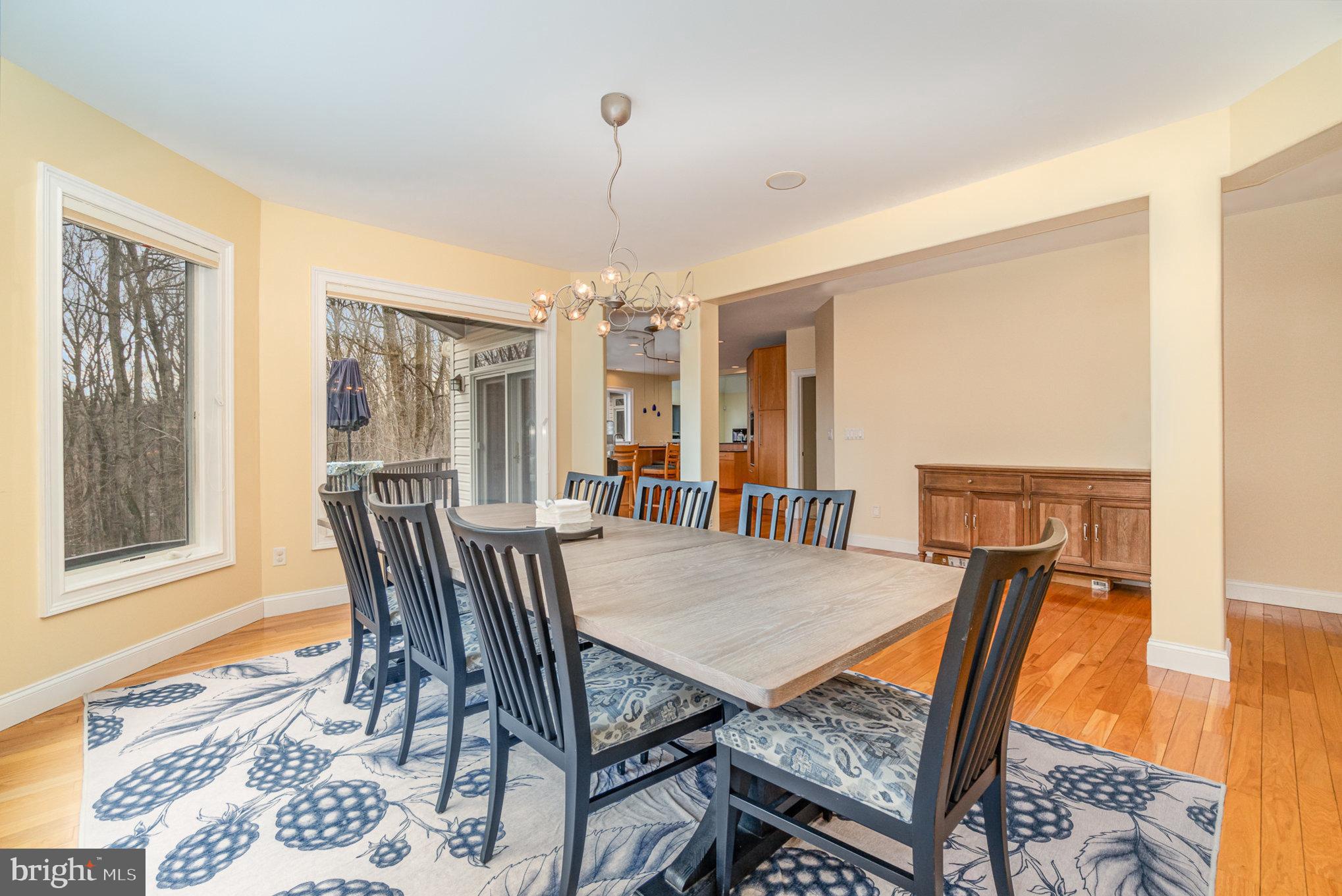 DERRY WOODS - Residential