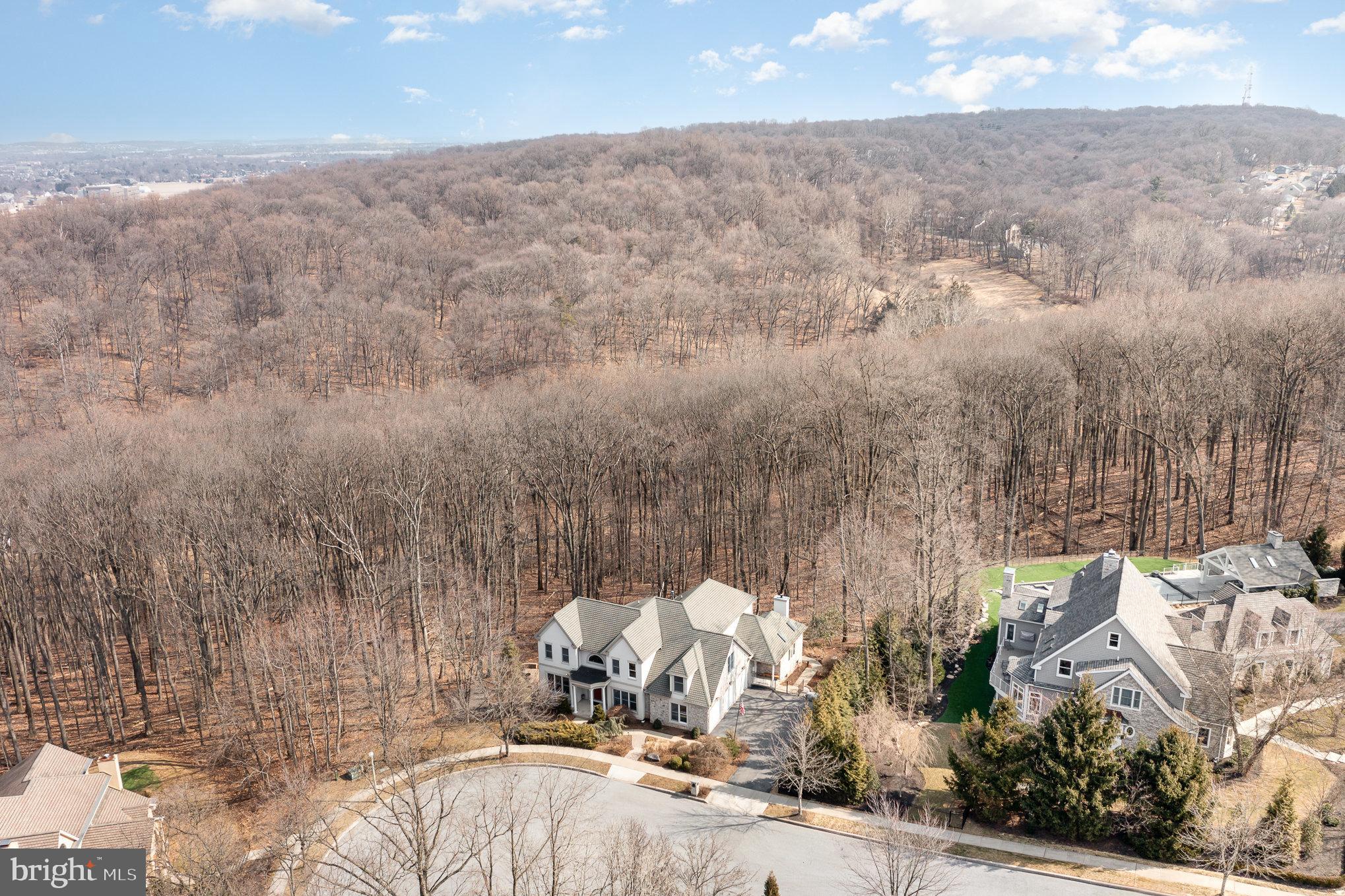DERRY WOODS - Residential