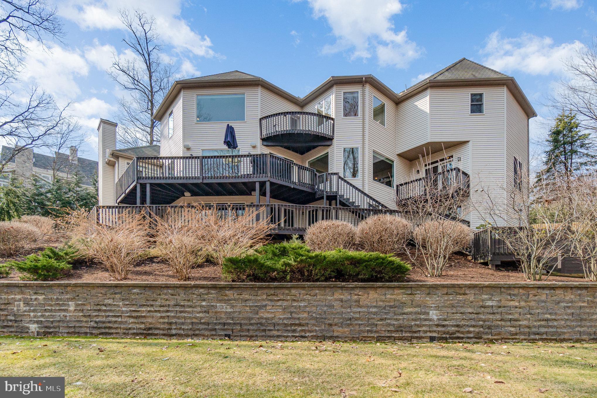 DERRY WOODS - Residential