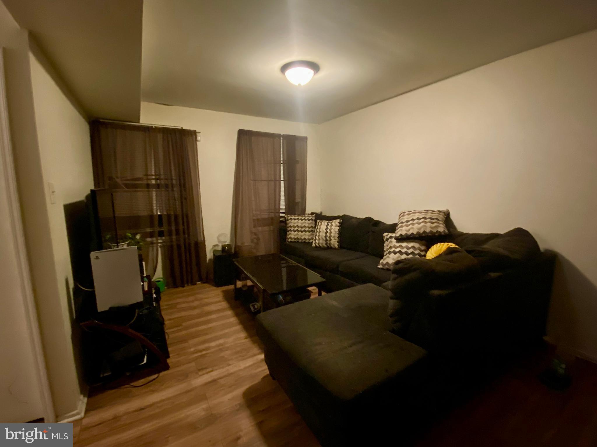 ACADEMY GARDENS - Residential Income