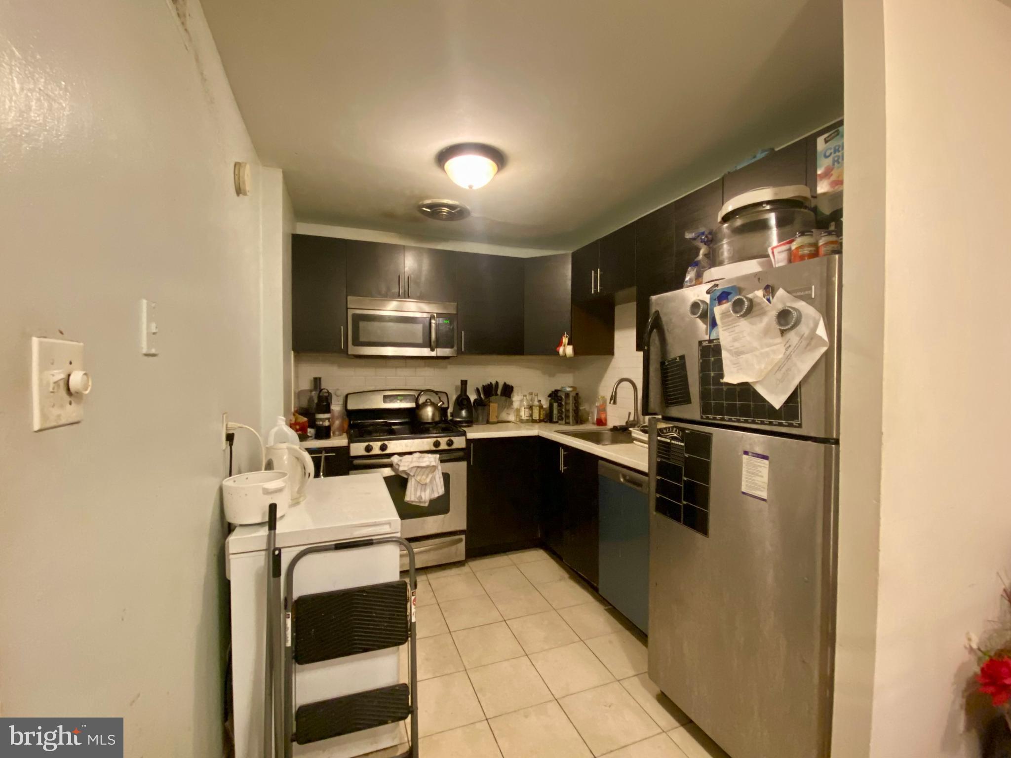 ACADEMY GARDENS - Residential Income