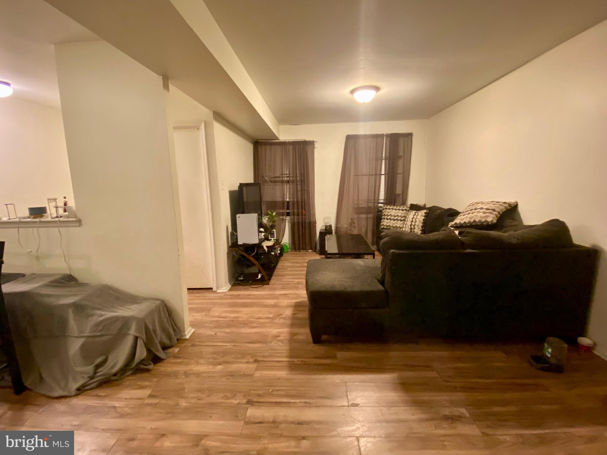 ACADEMY GARDENS - Residential Income