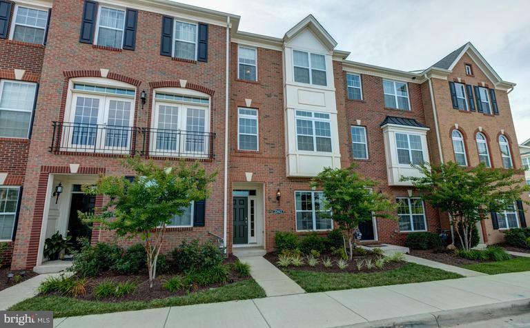 available June 1. Great location close to Metro stop, shopping, dining and more.  Flexible floor plan - 4 bedrooms, 3.5 bath townhouse with open concept main level. Lower level features bedroom and full bath.  Top level provides primary bedroom suite with walk in closet.  2 additional bedrooms and hall bath.  Laundry on top level.
