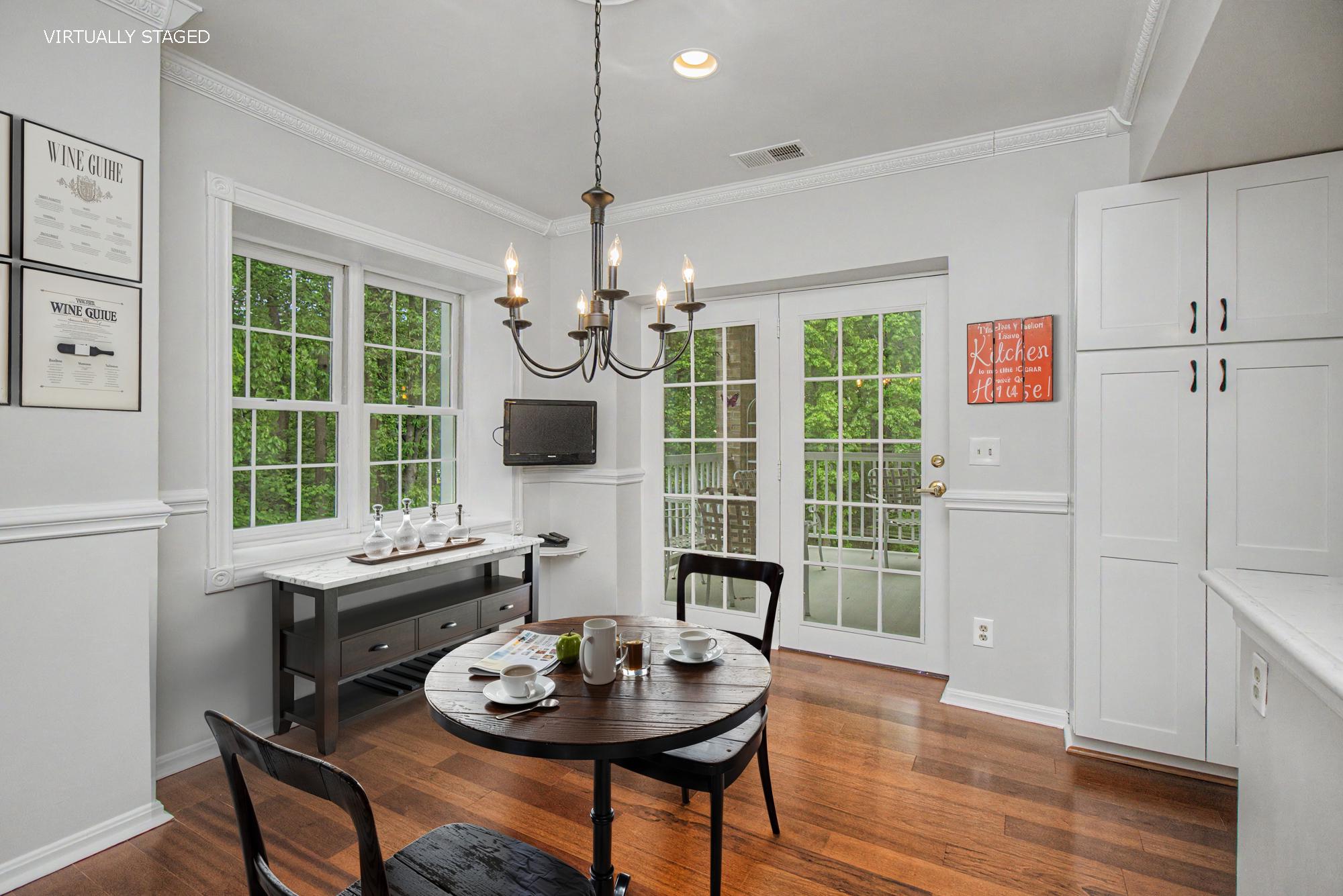 BELMONT FOREST - Residential