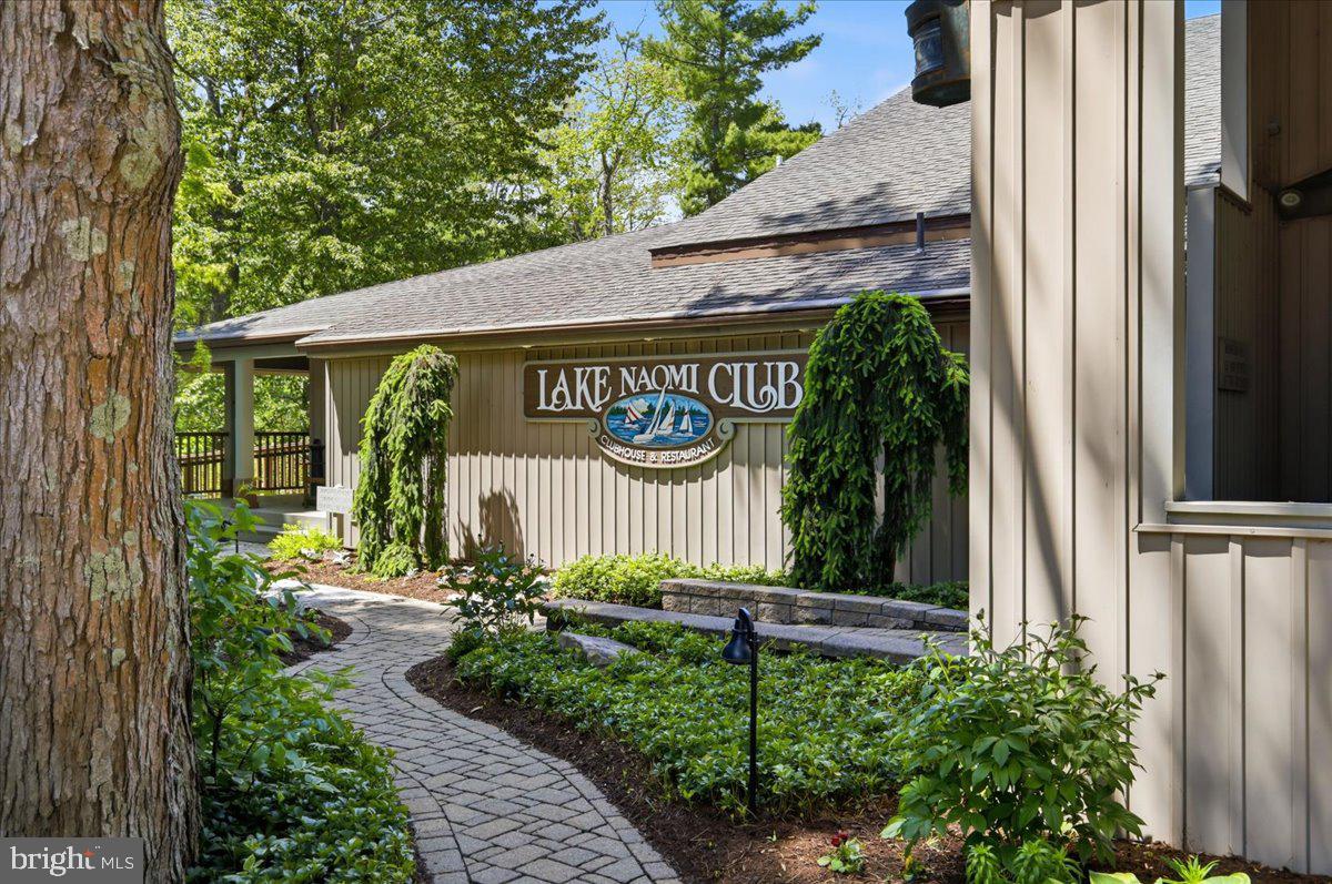 LAKE NAOMI - Residential