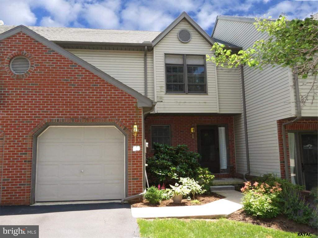 Modern & well maintained 3BR 1.5 BA condo w/neutral decor. Open floor plan. Foyer, LR, DR-all w/wood fl. LR w/corner gas FP & patio door to 24x10.3 deck. Updated Kit w/cer tile fl, all appls (SS), brfst bar. 1st fl LDR. 2nd fl BRs w/c-fans. One w/dbl skylights. LL FamRm. Close to shopping centers, major roads, & Springetts Park. Newer Furnace, AC & roof. 1car gar