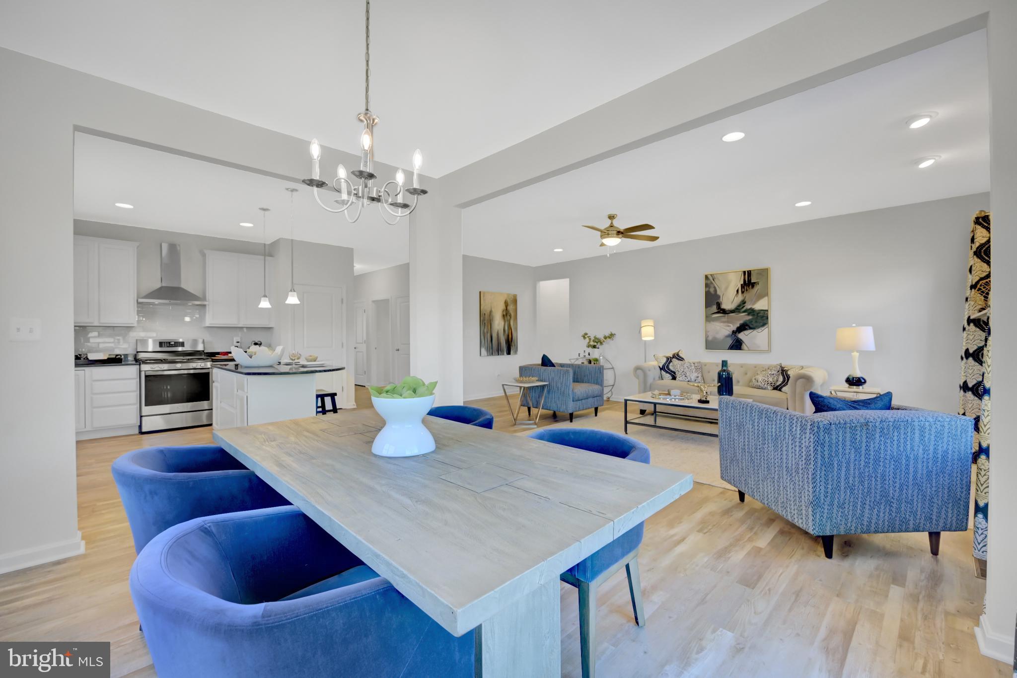 CAPTAIN'S COVE - Residential