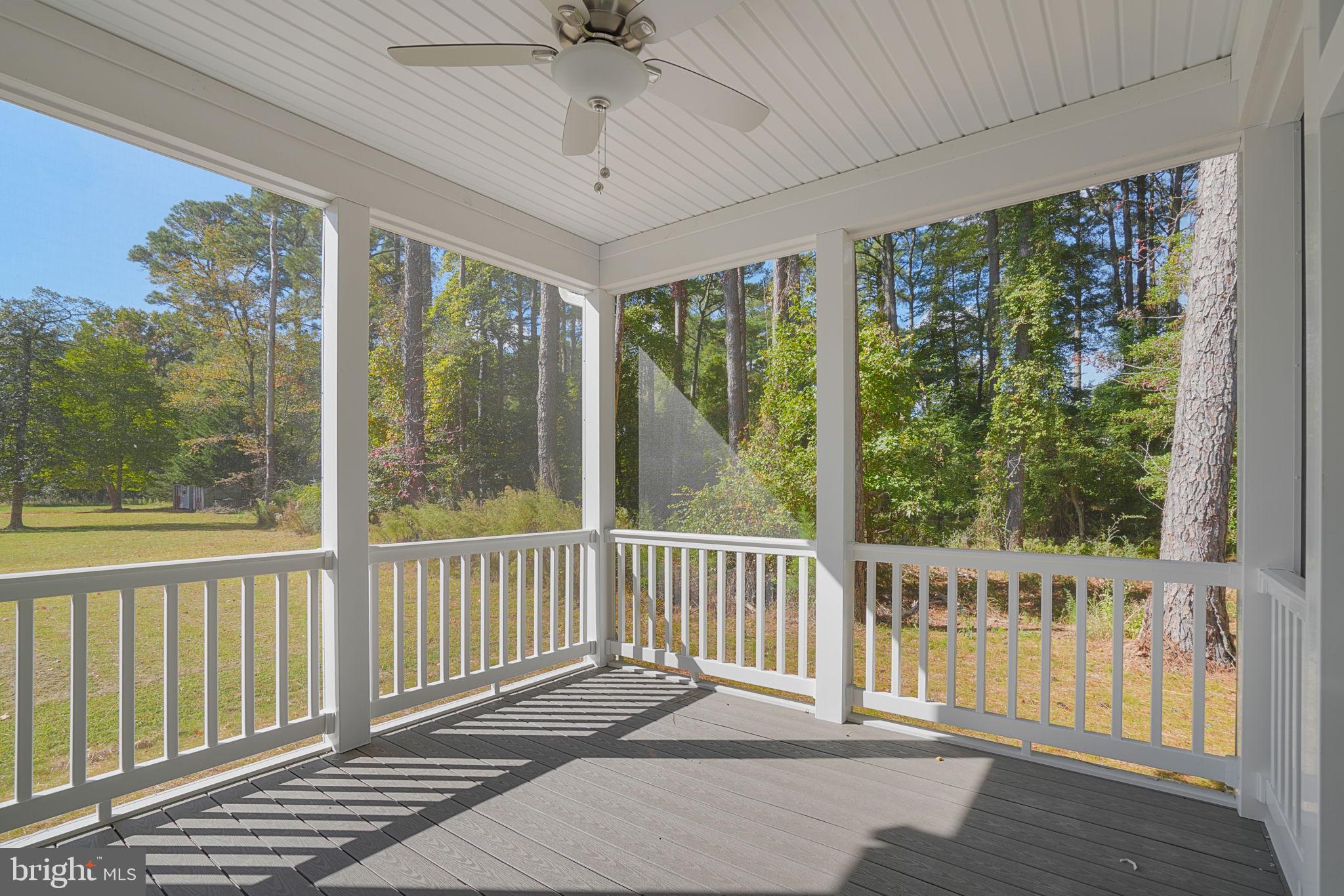CAPTAIN'S COVE - Residential