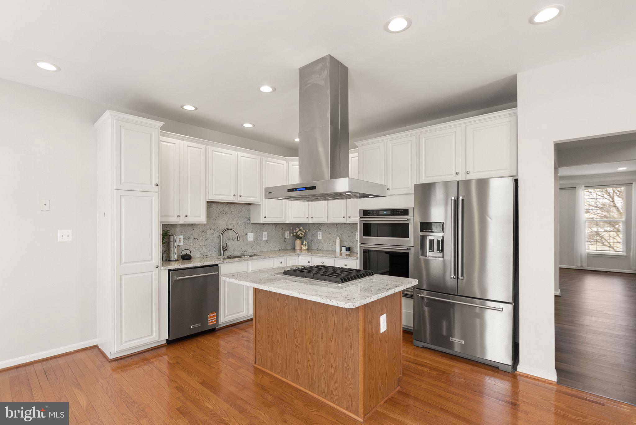 SOUTH RIDING - Residential