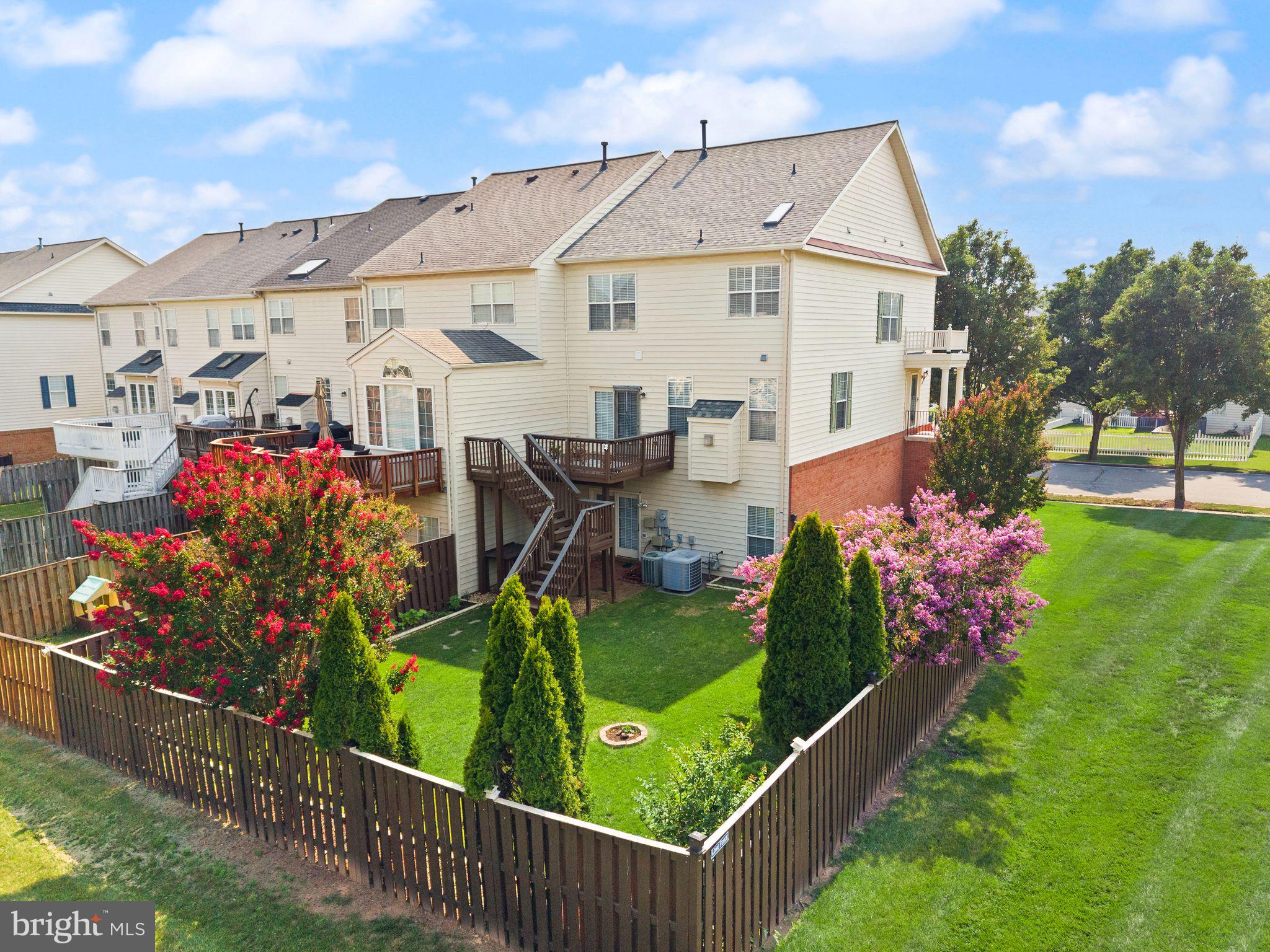 SOUTH RIDING - Residential
