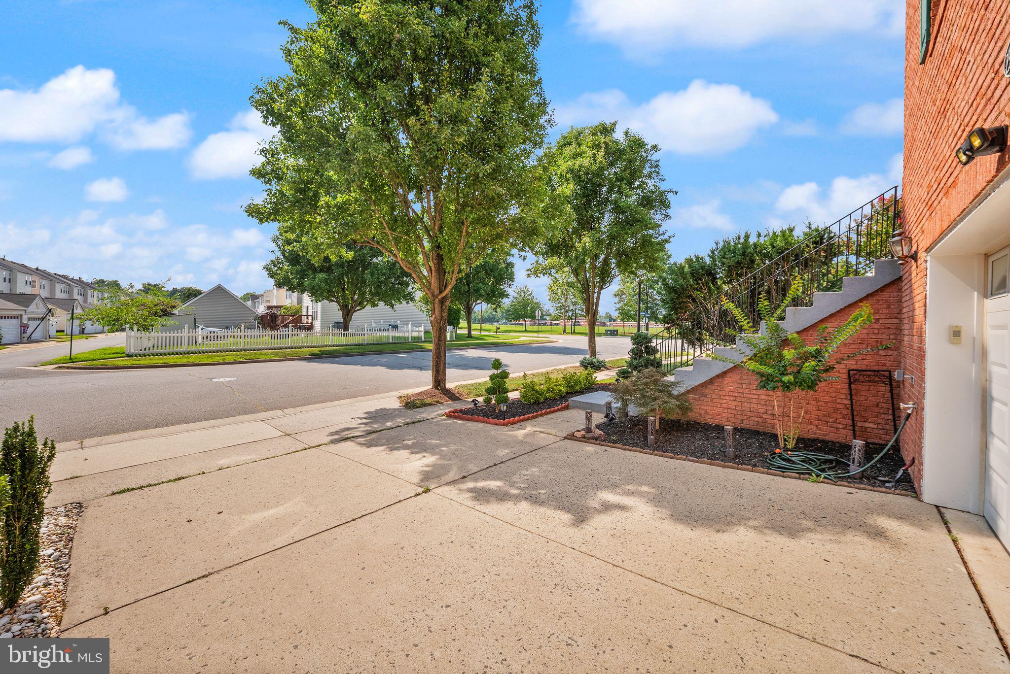 SOUTH RIDING - Residential