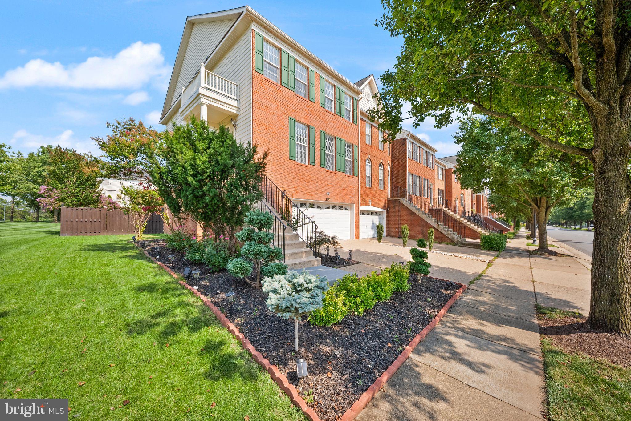 SOUTH RIDING - Residential