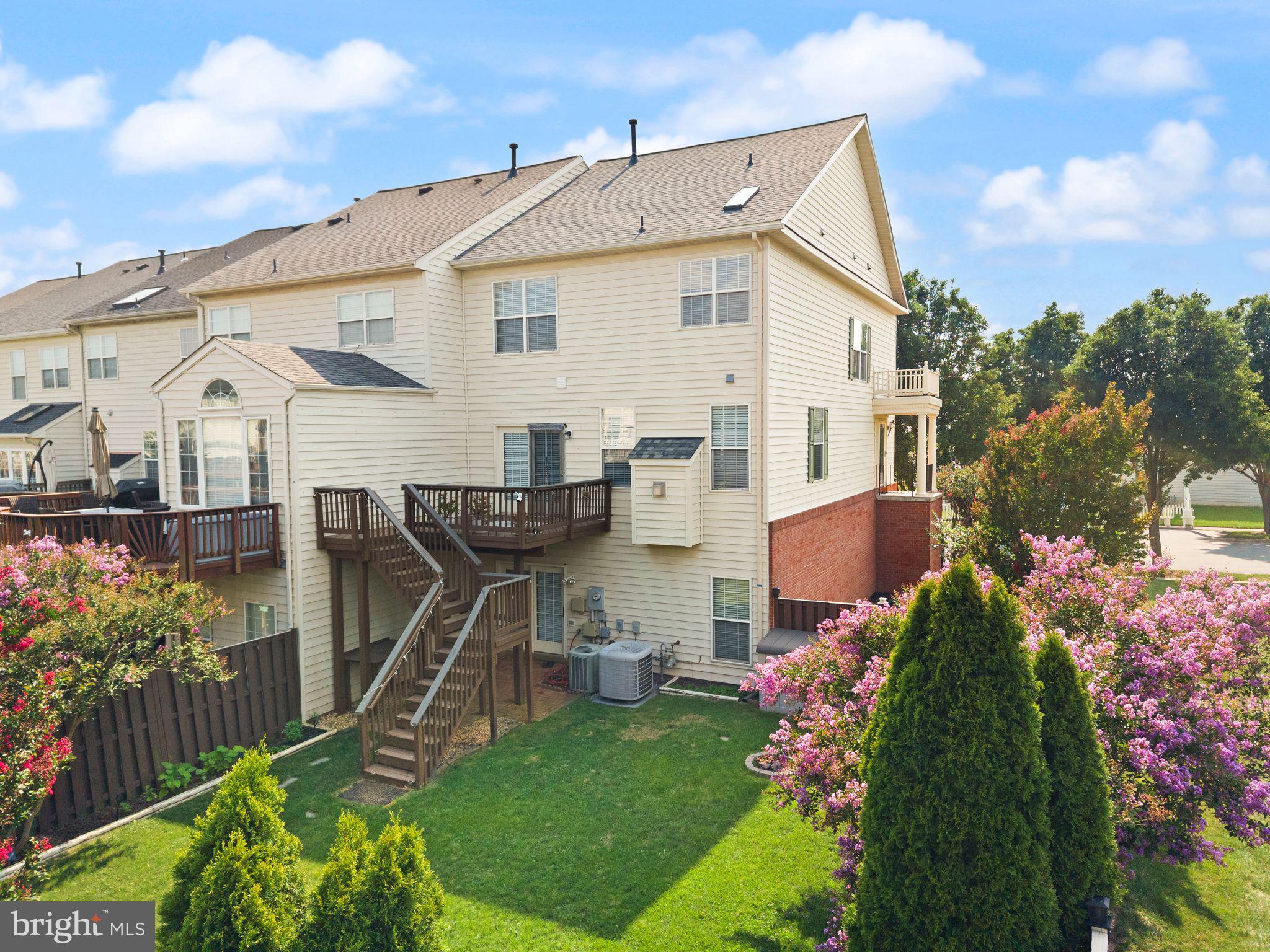 SOUTH RIDING - Residential