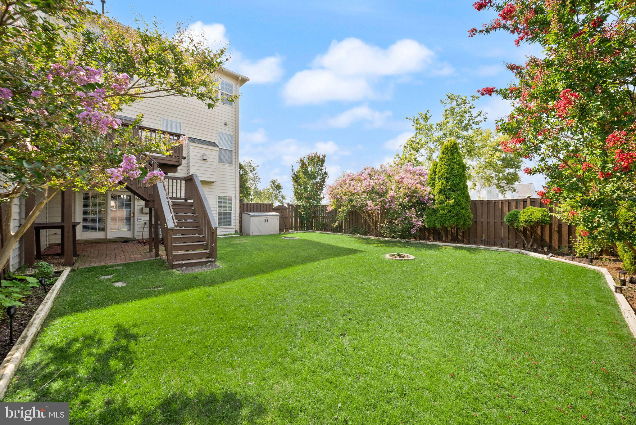 SOUTH RIDING - Residential