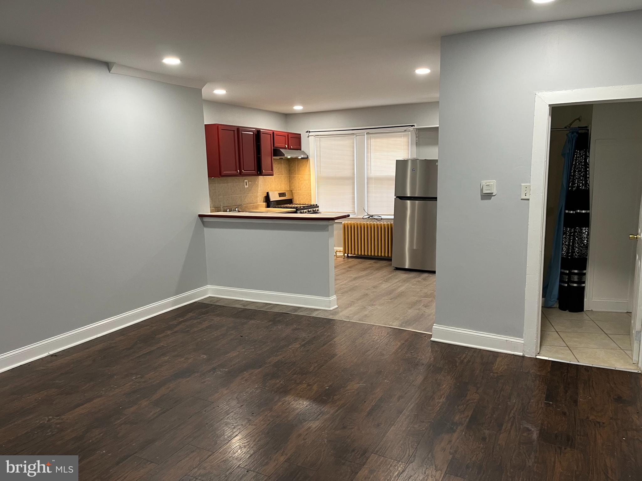 FRANKFORD - Residential Income