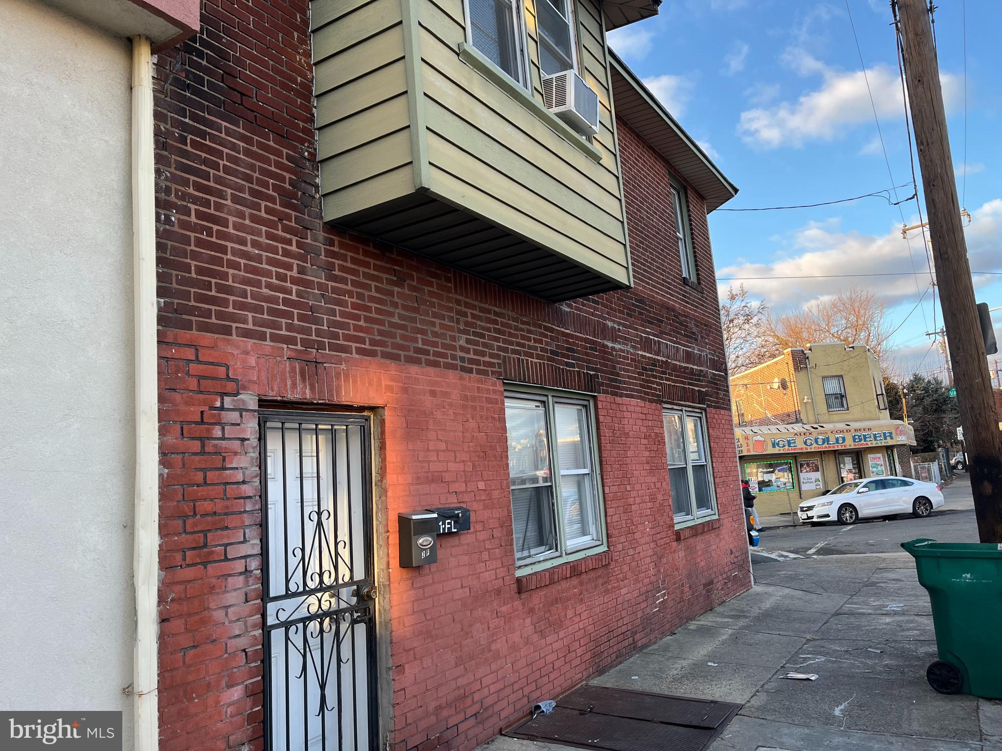 FRANKFORD - Residential Income