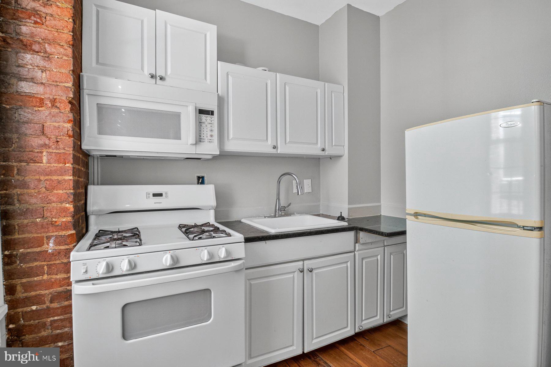 BOLTON HILL HISTORIC DISTRICT - Commercial Sale