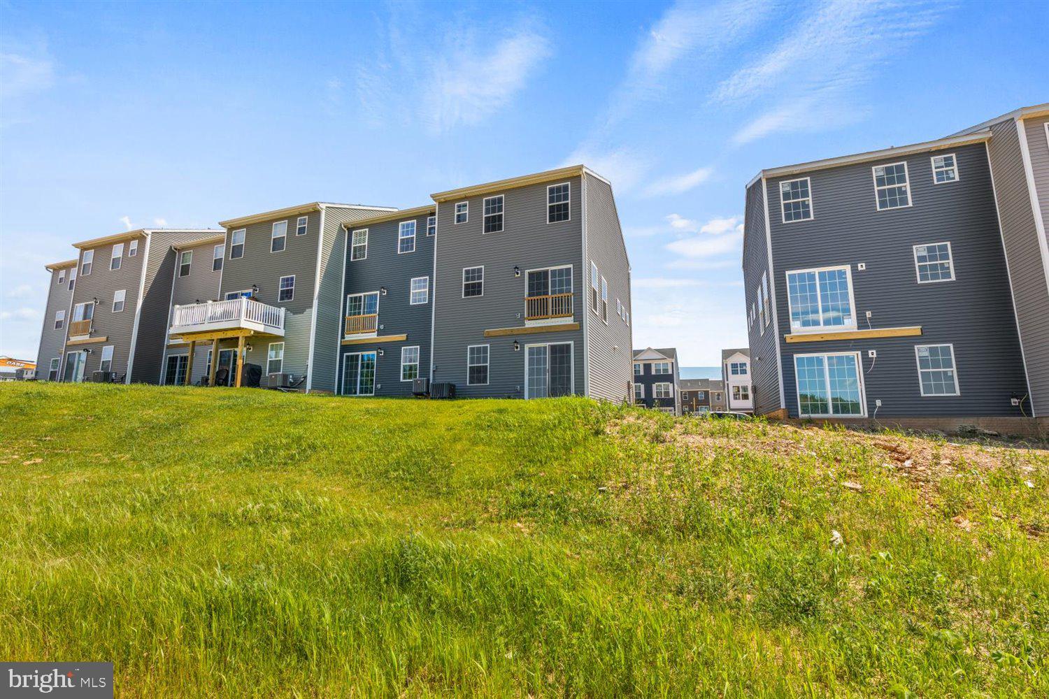 HUDSON RIDGE - Residential