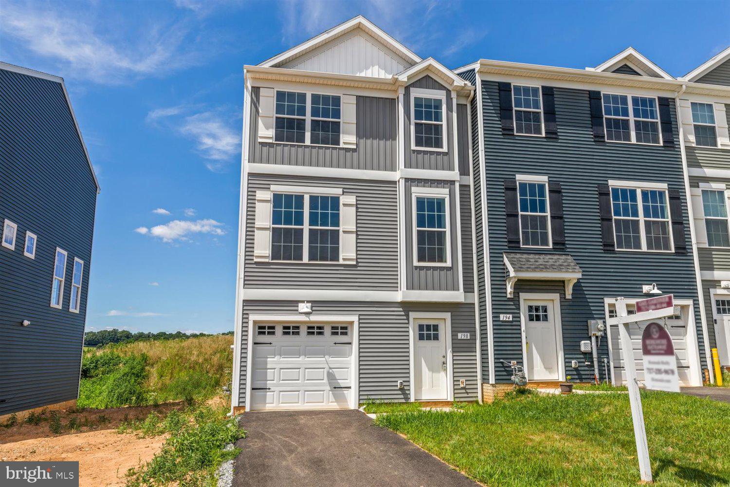 HUDSON RIDGE - Residential