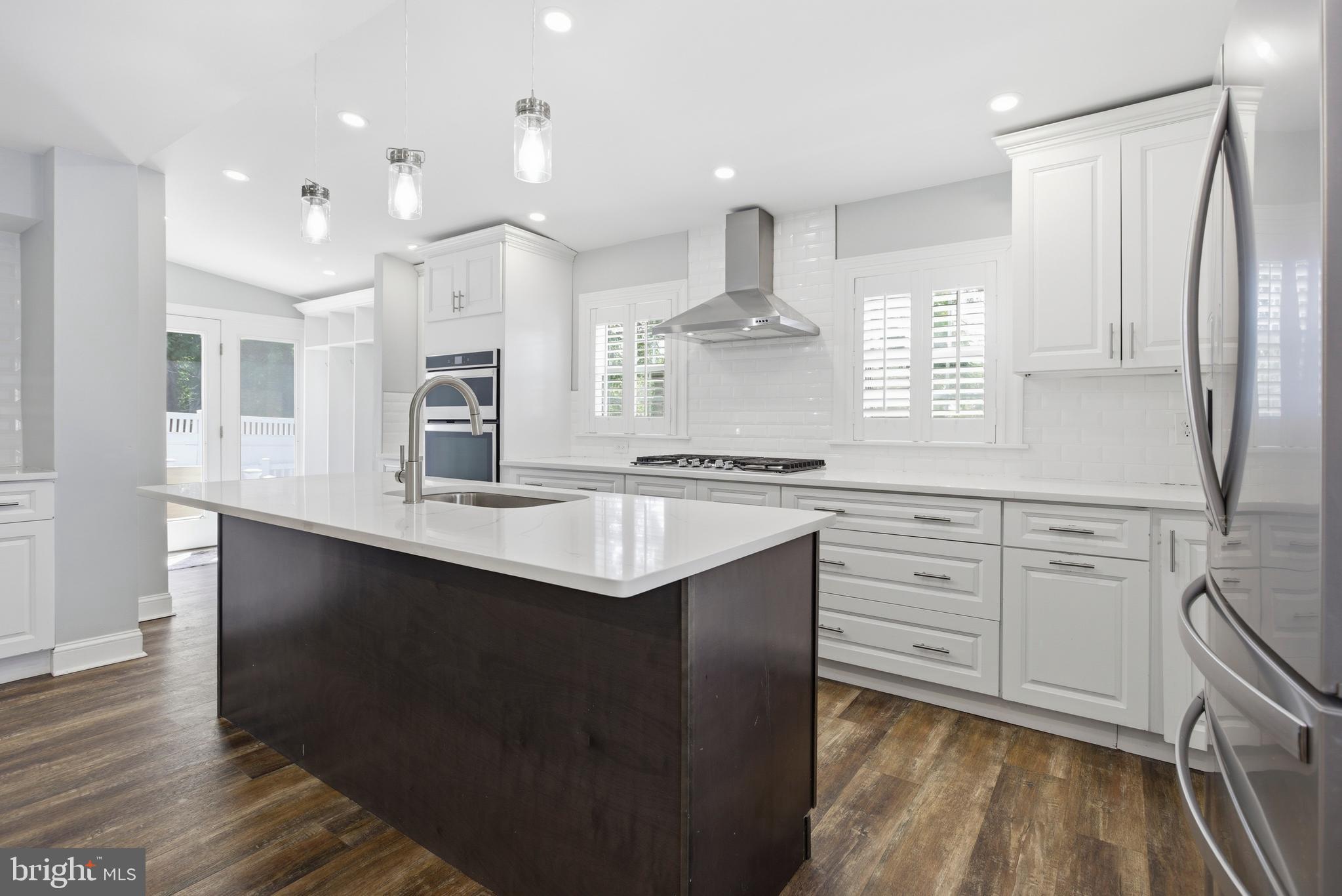 ARONIMINK ESTATES - Residential
