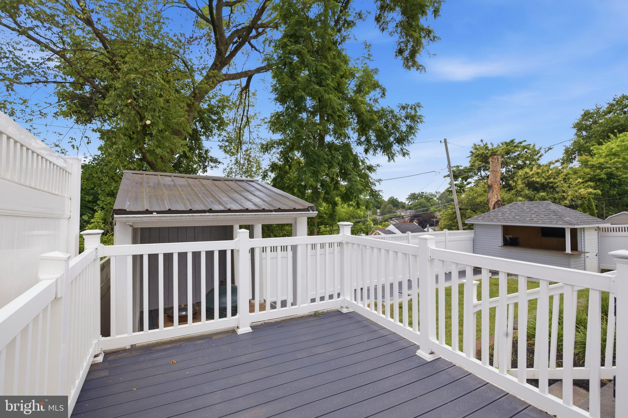 ARONIMINK ESTATES - Residential